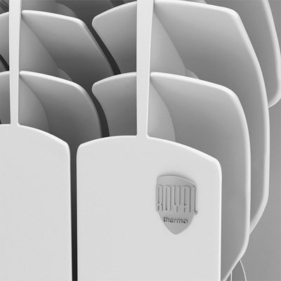 Изображение товара Биметаллический радиатор отопления Royal Thermo Vittoria 500 4 секции белый Италия