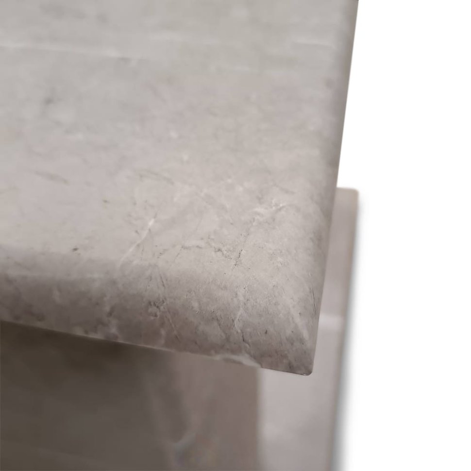 Каминокомплект Хорошие Камины Марс с очагом RealFlame Fobos Lux Black мрамор